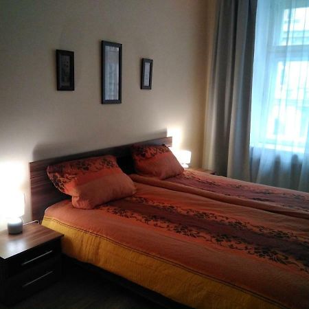 U Andela Appartement Praag Buitenkant foto